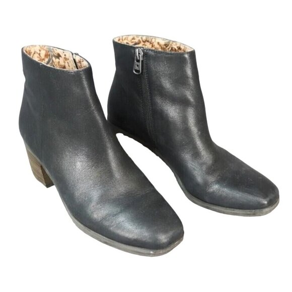 Lucky Brand Black Leather Almond Toe Stacked Heel Ankle Booties size 6.5 - Picture 2 of 7